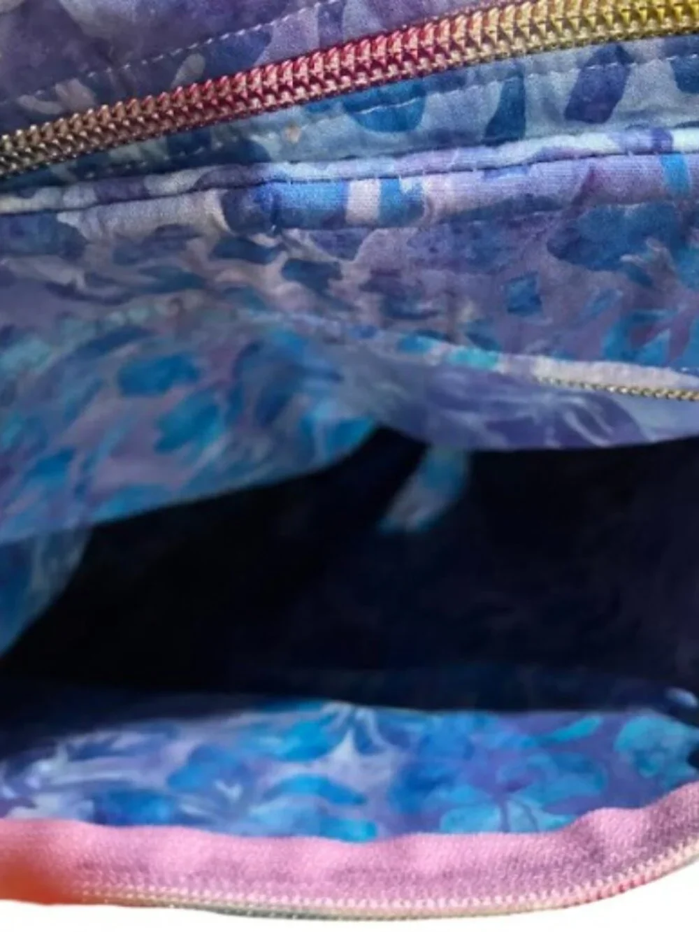 Unbranded Santorini Batik Bag in Blues and Purples with Iridescent Bottom OS EUC